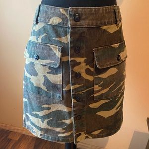 Women’s Camouflage Skirt with Front Pockets and Snap Button Closure
